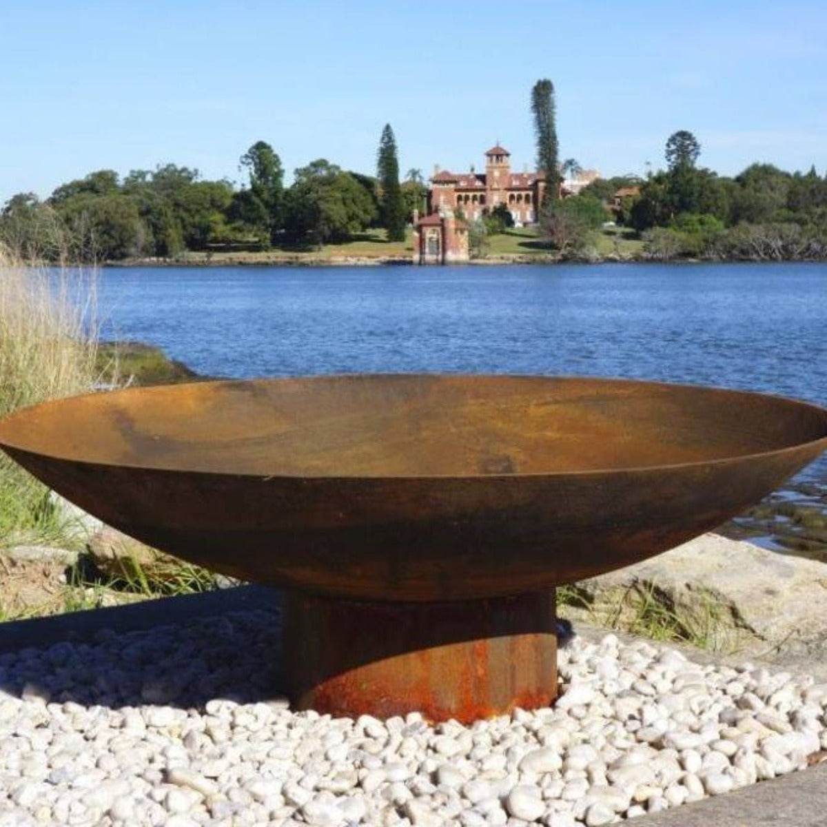 Cauldron Cast Iron Fire Pit - 100cm | Outdoorium