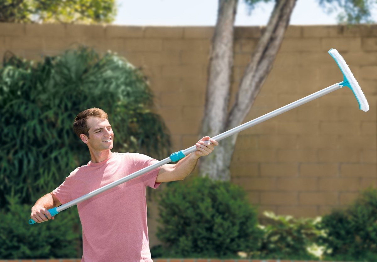Intex Pool Cleaning Curved Wall Brush 40cm - 29053 | Outdoorium
