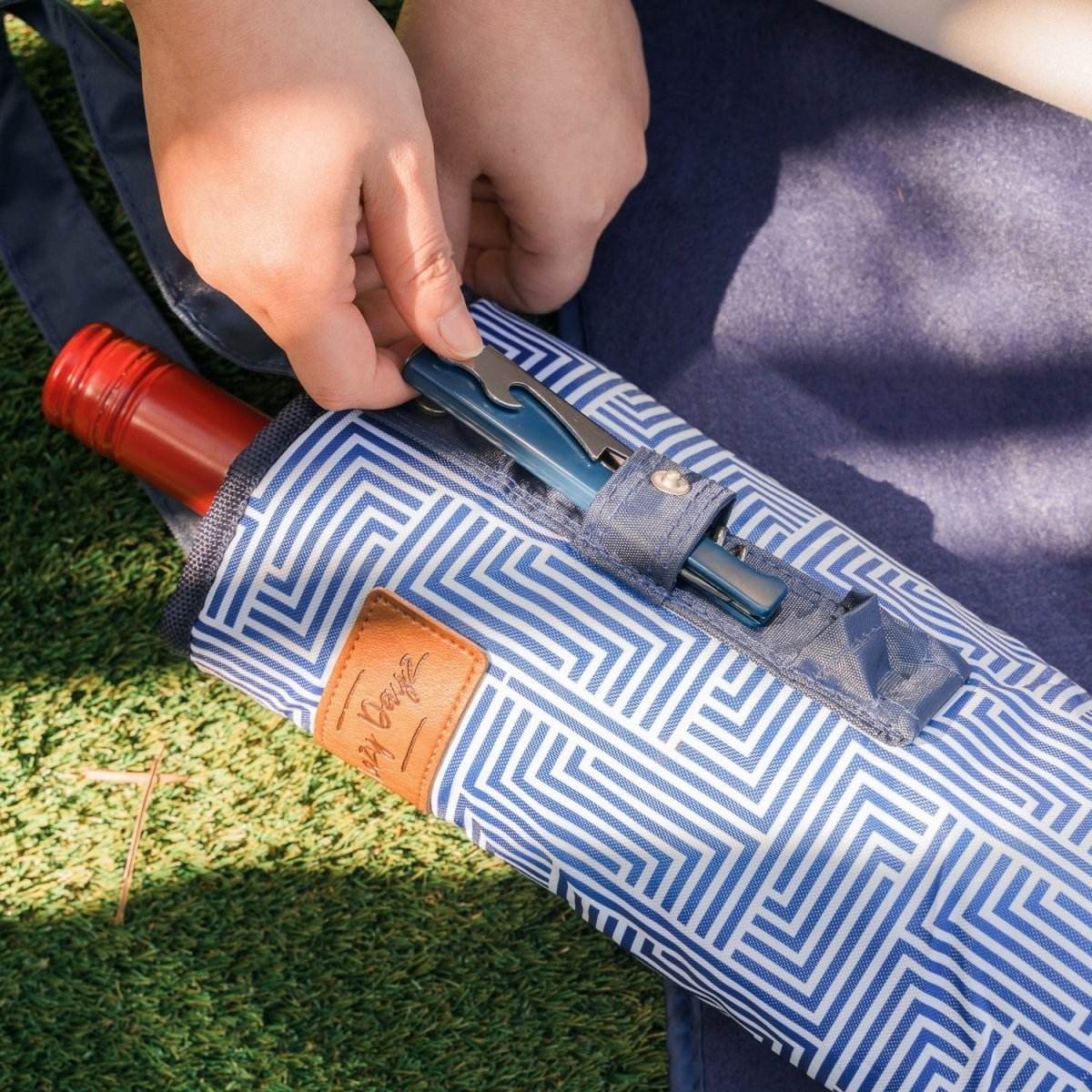 Lazy Dayz Insulated Wine Bottle Tote - Makena | Outdoorium