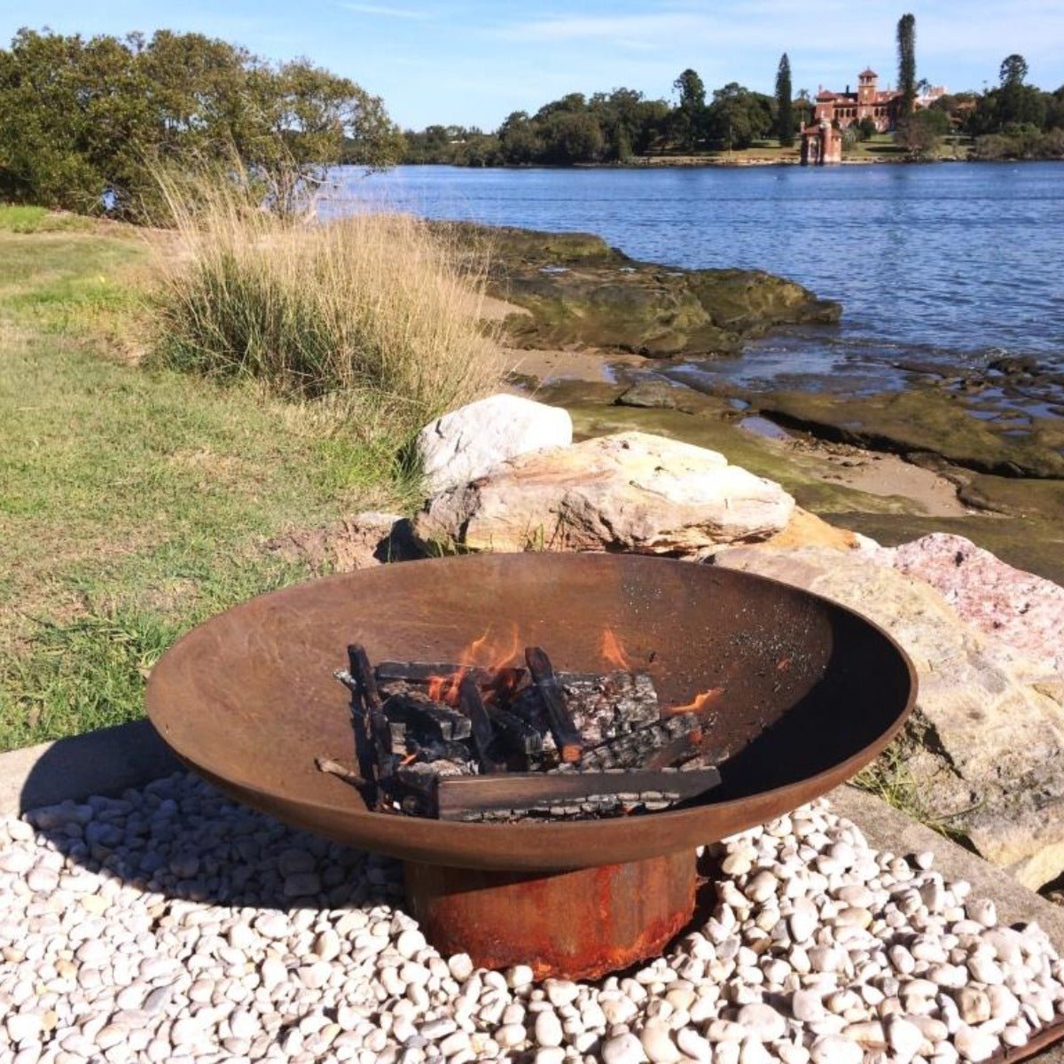 Cauldron Cast Iron Fire Pit - 800mm - Outdoorium