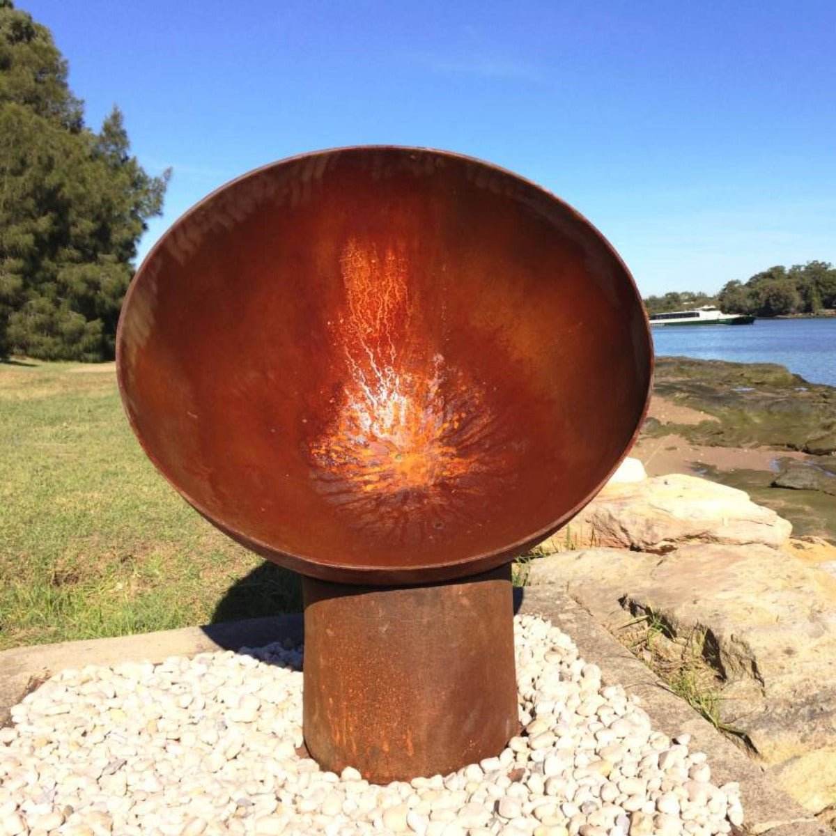 Goblet Cast Iron Fire Pit | Outdoorium