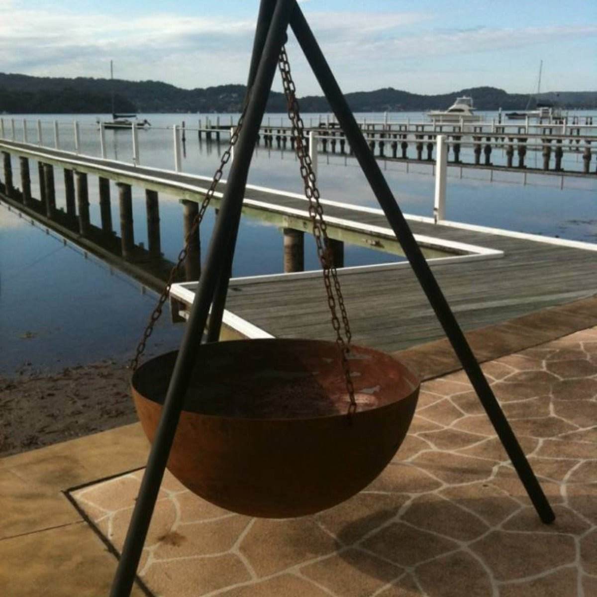 Tripod Cast Iron Fire Pit | Outdoorium
