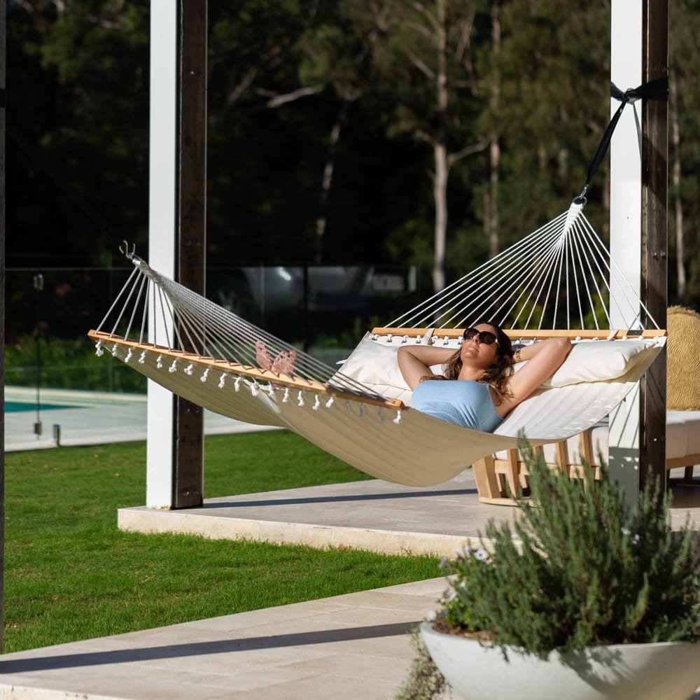 Pacific Hammocks 12ft Larch Wood Arc Hammock Stand & King Quilted Hammock in Cream - hammock view 8