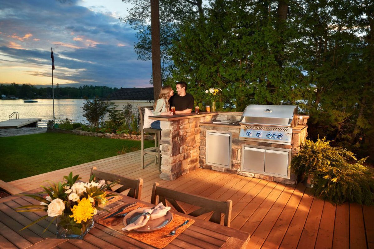 Napoleon 700 Series 32" Built-In Gas BBQ