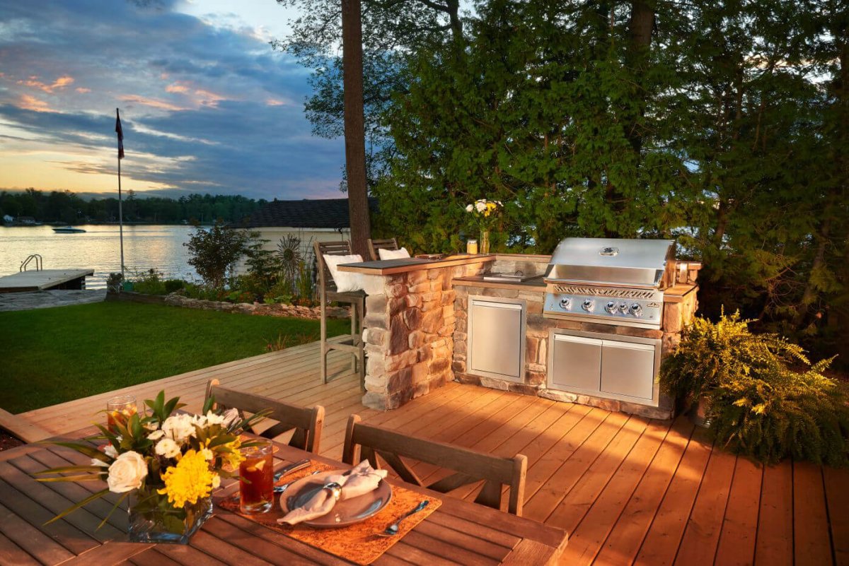 Napoleon 700 Series 32" Built-In Gas BBQ