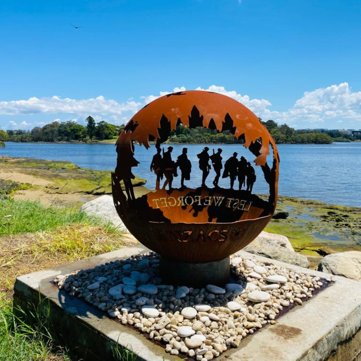 Anzacs "Lest We Forget" Cast Iron Fire Pit 80cm - Outdoorium