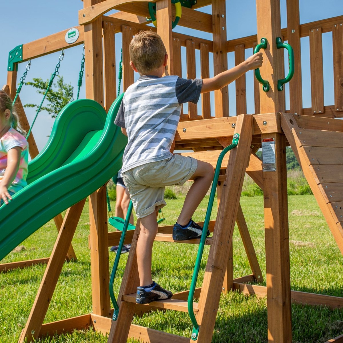 Backyard Discovery Grayson Peak Play Centre - Outdoorium