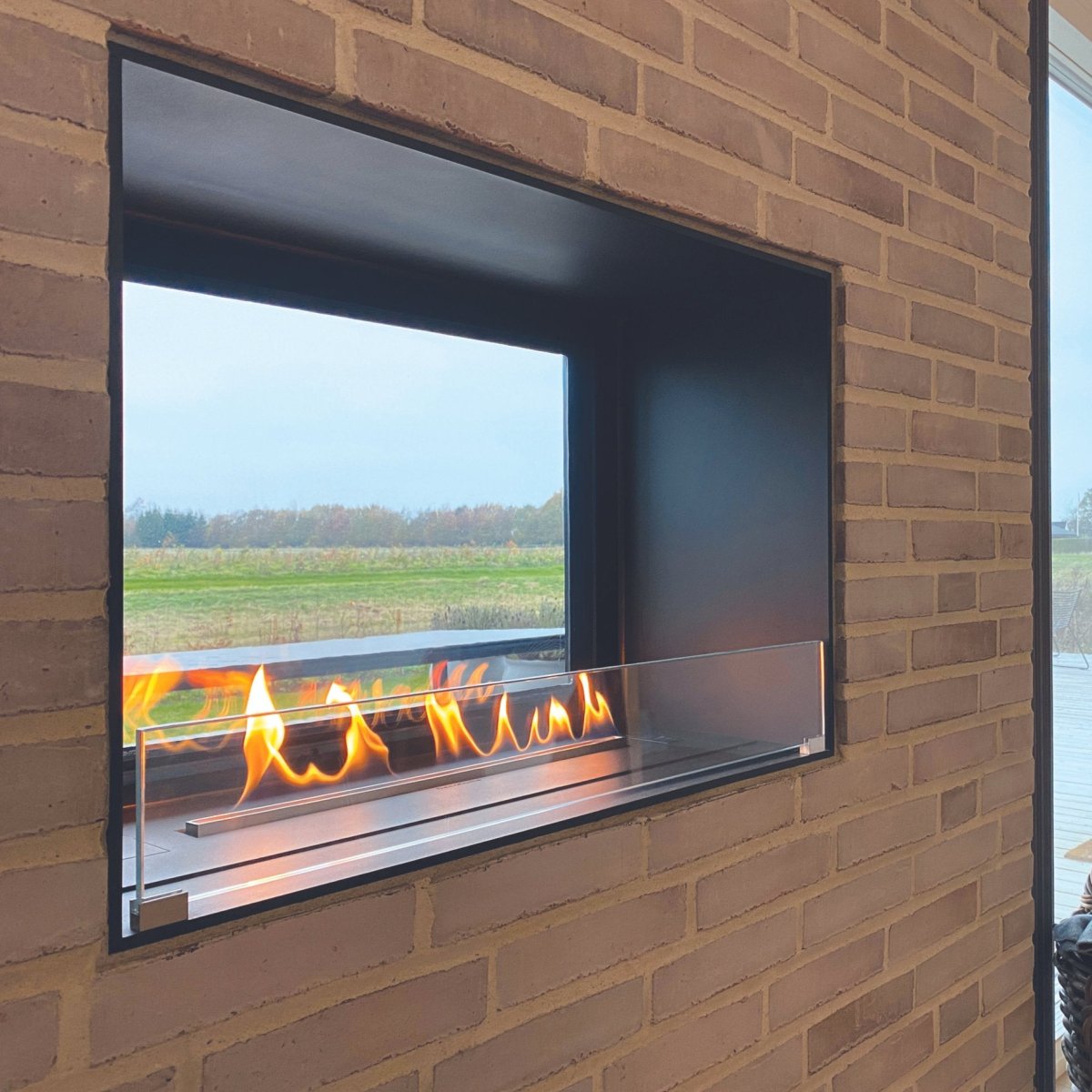 Decoflame Montreal Clear Net Zero Built - In Fireplace For Indoor and Outdoor - Outdoorium