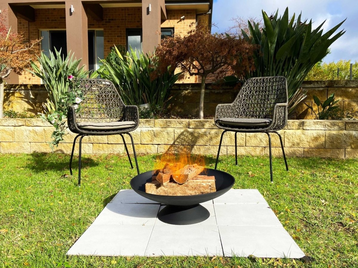Lassen Cast Iron Wood Burning Fire Pit - Black 78cm | Outdoorium