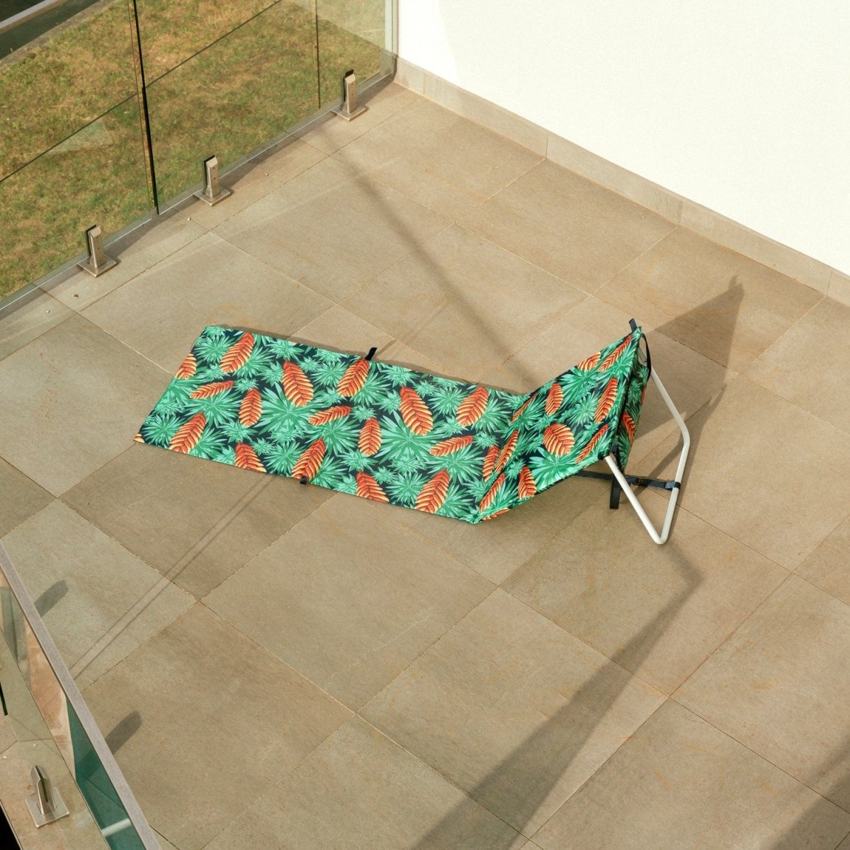 Lazy Dayz Fold Up Beach Lounger - Mossman - Outdoorium