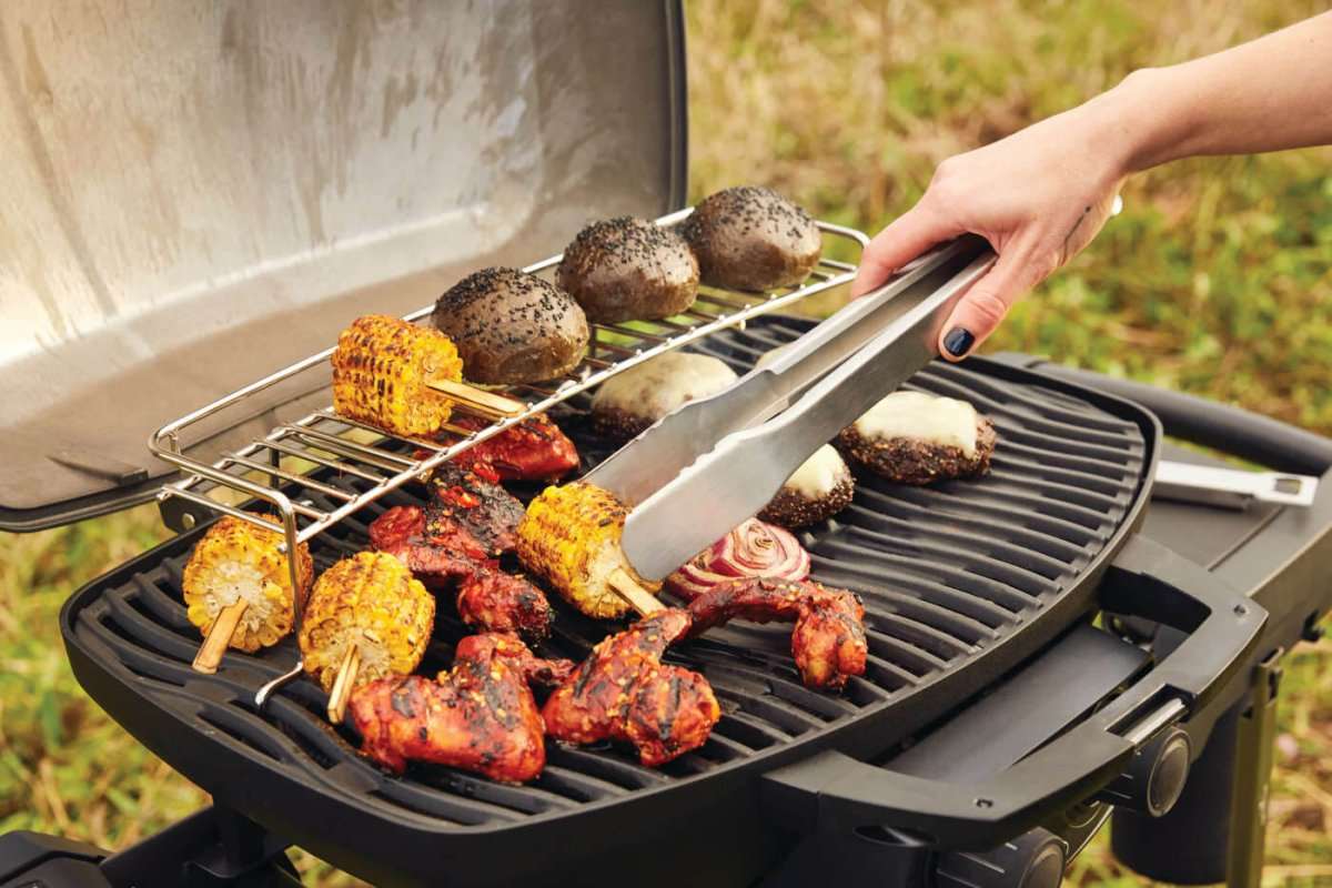 Napoleon Phantom TravelQ PRO 285 Portable Gas Grill | Portable BBQ