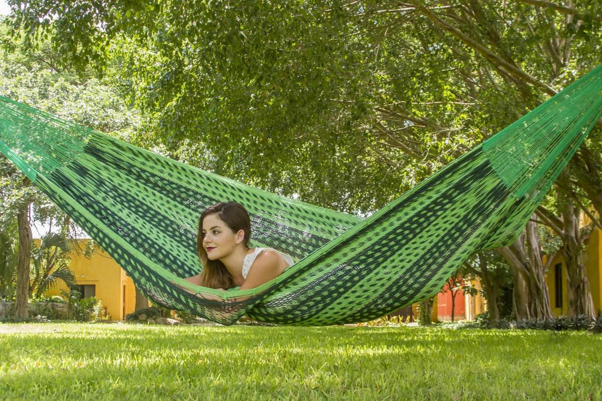 Outdoor undercover cotton Mayan Legacy hammock King size Jardin | Outdoorium