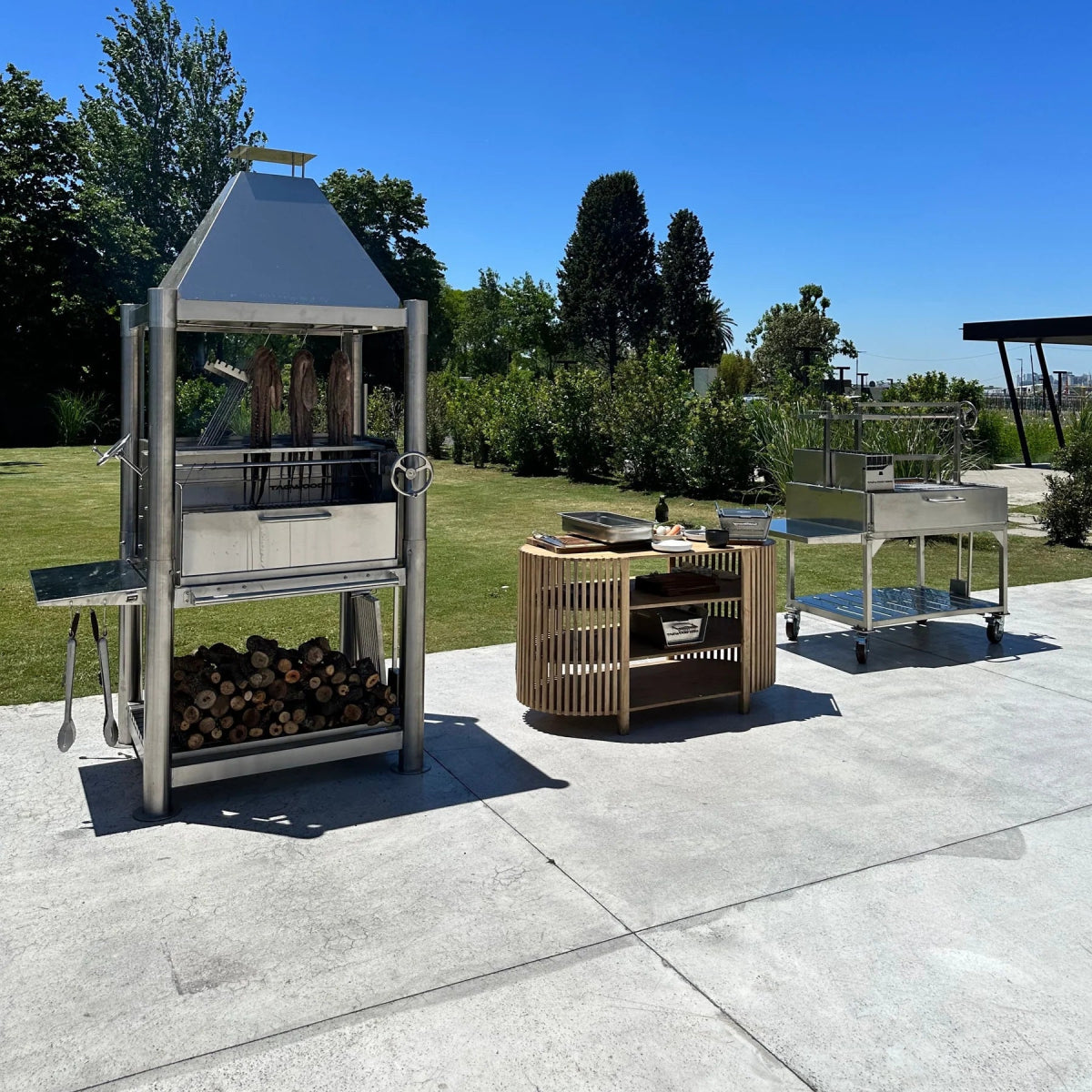 Tagwood BBQ Argentine Wood Fire & Charcoal Grill all Stainless Steel | BBQ02SS | Outdoorium