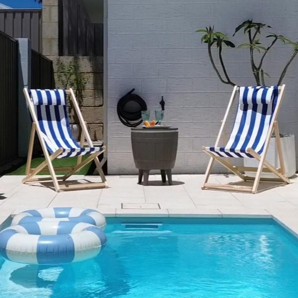 Taupe Cooler Table | Outdoorium