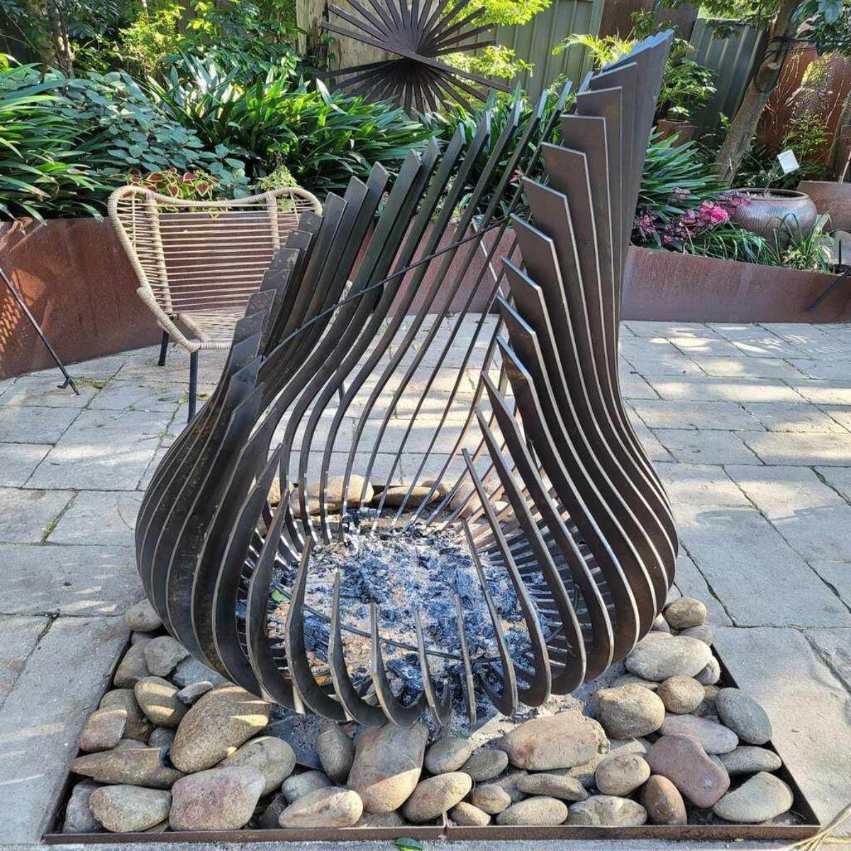 Freya Sculpture Fire Pit | Outdoorium
