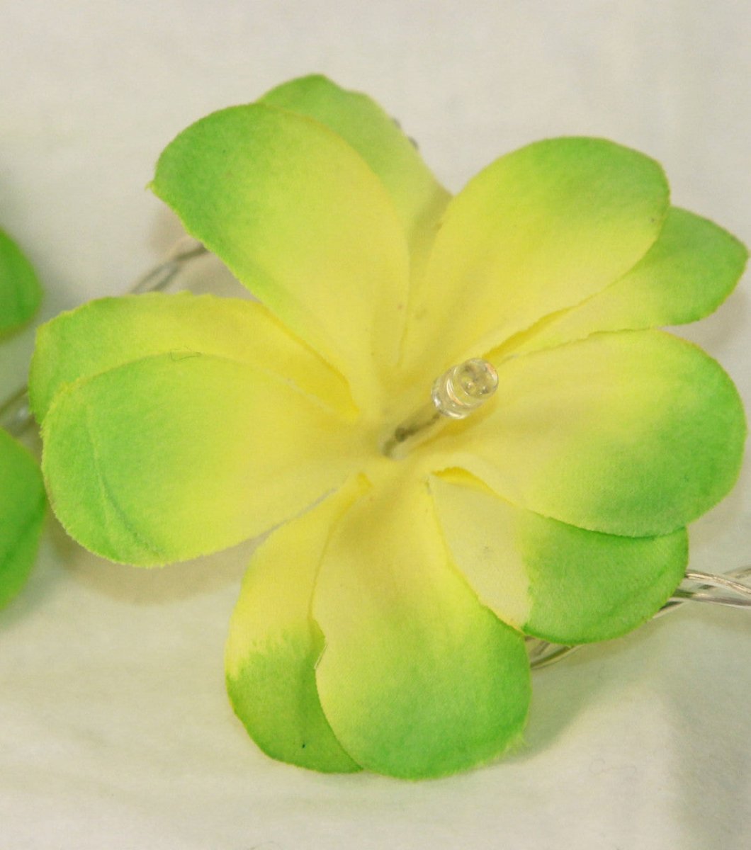 Set of 20 LED Green Frangipani Flower String Lights - Perfect for Christmas, Wedding &amp; Outdoor Decorations - Outdoorium