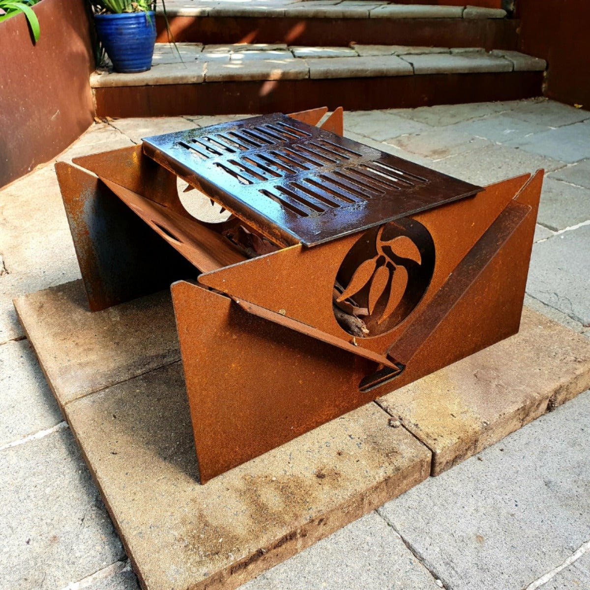 Collapsible Fire Pit - Outdoorium