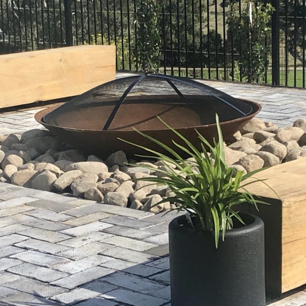 Fire Pit Ember Screen | 3 sizes - Outdoorium