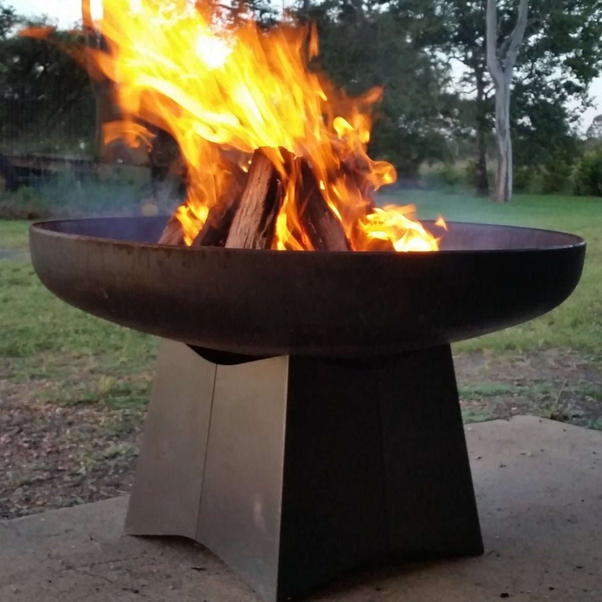 Goanna Fire Pit 100cm - Outdoorium