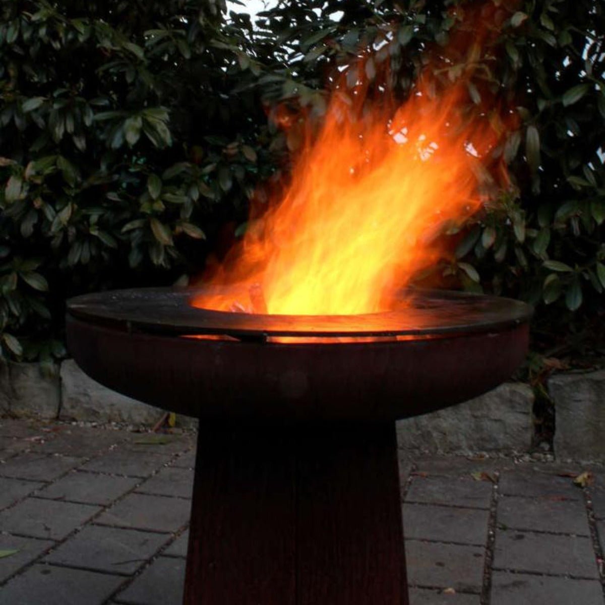 Goanna Fire Pit 80cm &amp; Ringgrill BBQ - Outdoorium
