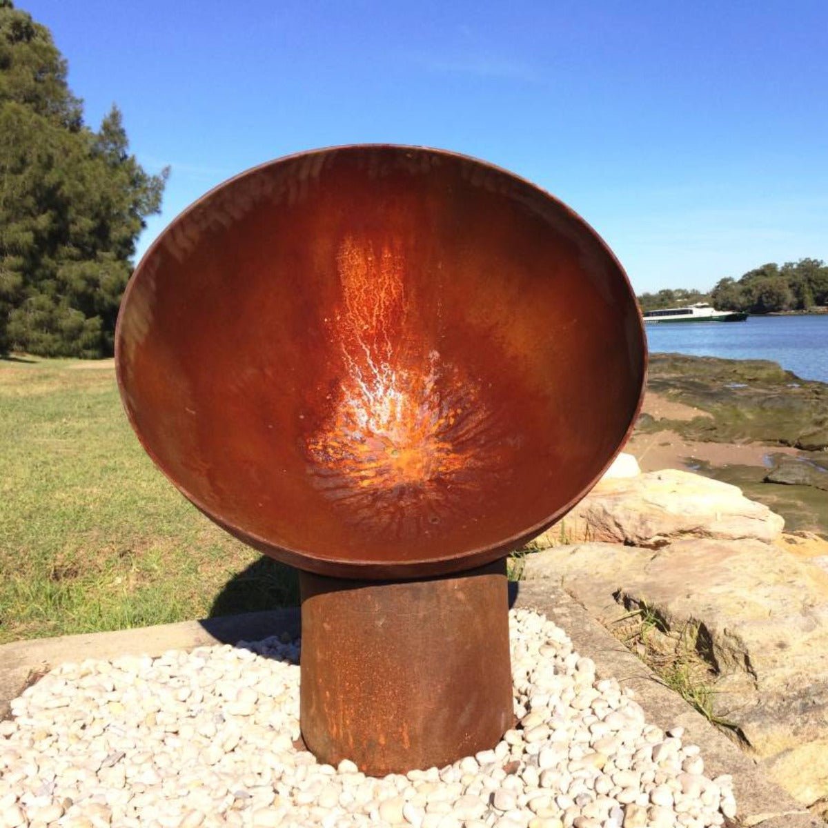 Goblet Cast Iron Fire Pit - Outdoorium