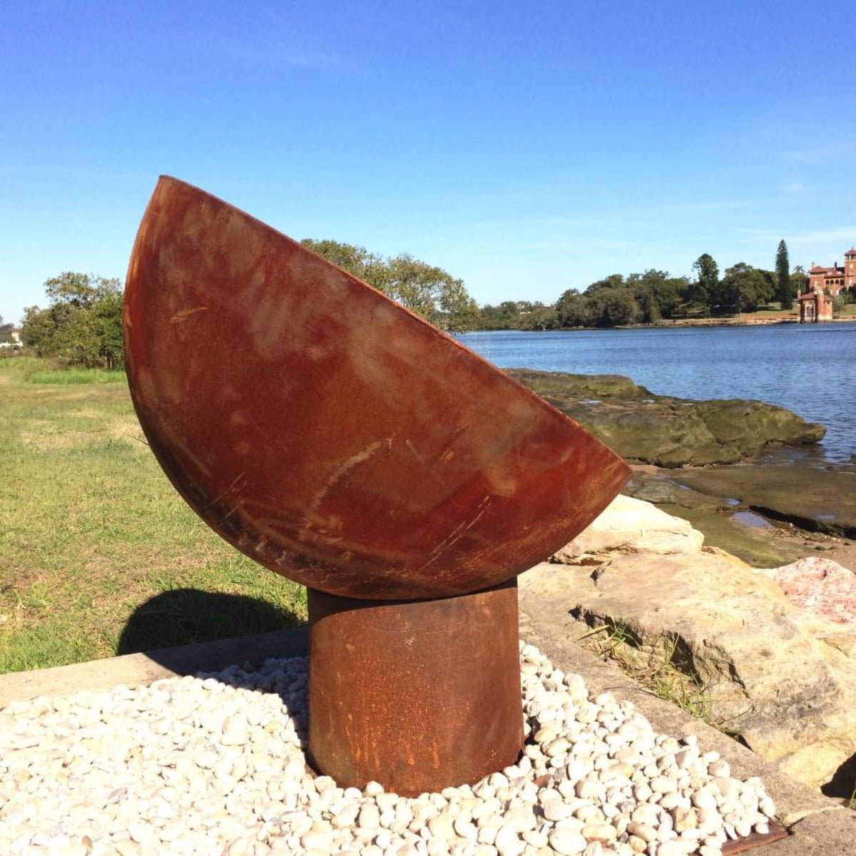 Goblet Cast Iron Fire Pit - Outdoorium