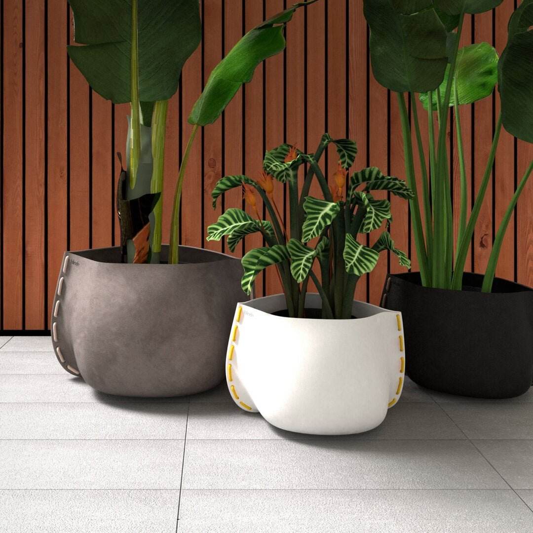 Stitch 25 Plant Pot - Bone - Outdoorium